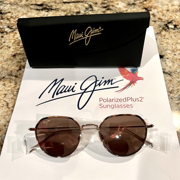 Maui Jim Accessories Maui Jim Island Eyes Sunglasses New Gold Frame